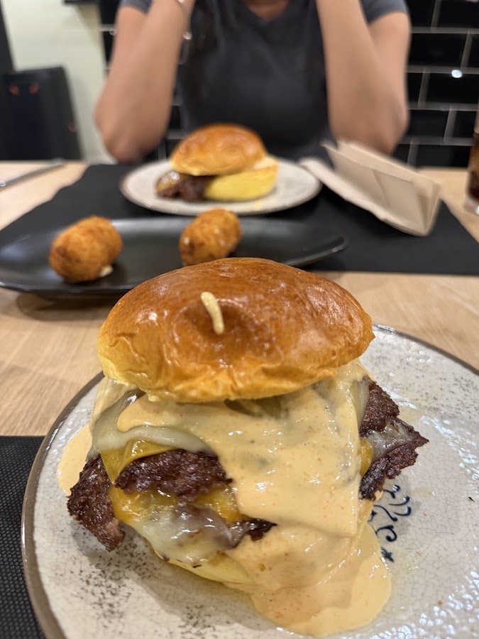 Smash burger Jowi's con patatas